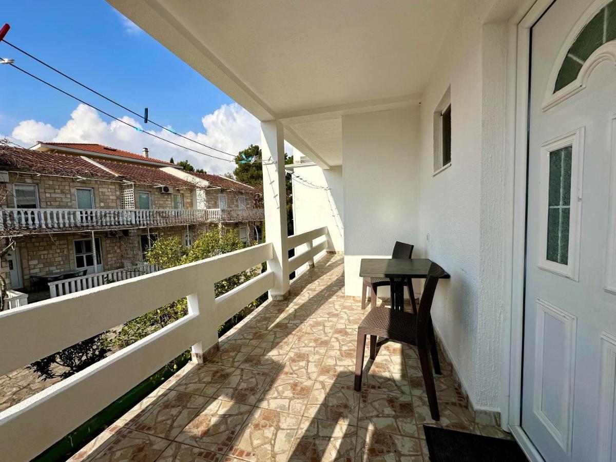 Maki Apartments - Plavi Horizonti Beach Тиват Екстер'єр фото