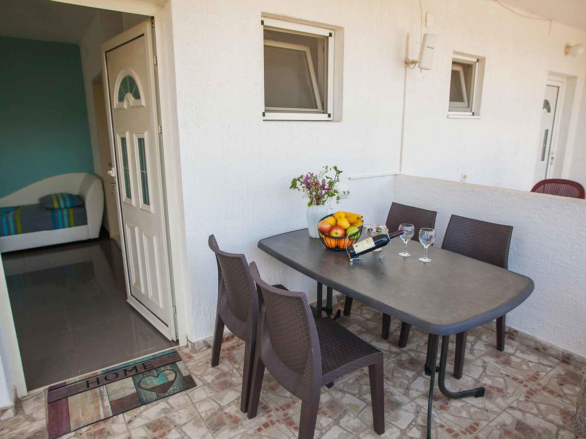 Maki Apartments - Plavi Horizonti Beach Тиват Екстер'єр фото