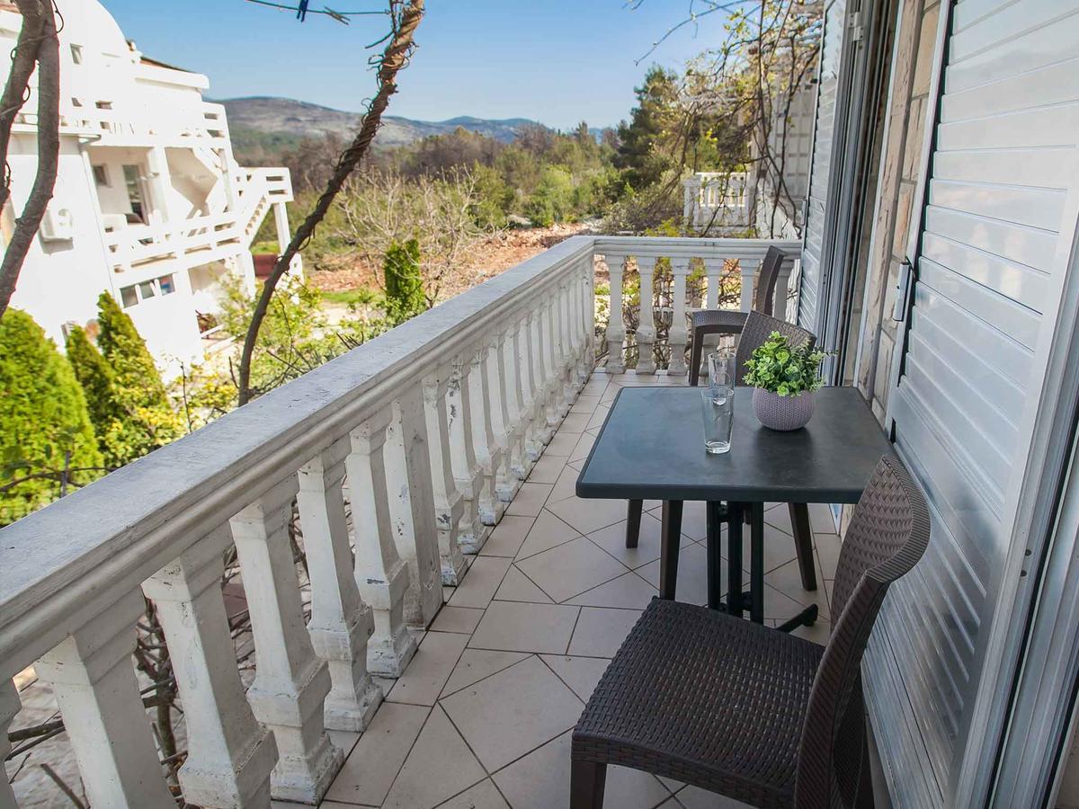 Maki Apartments - Plavi Horizonti Beach Тиват Екстер'єр фото