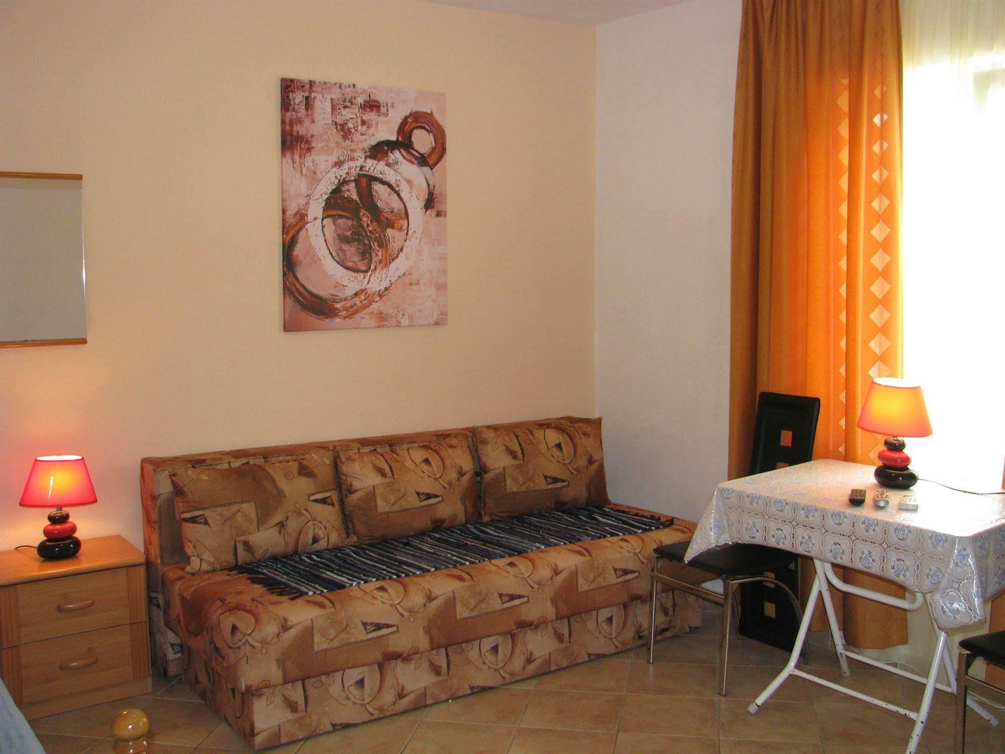 Maki Apartments - Plavi Horizonti Beach Тиват Екстер'єр фото
